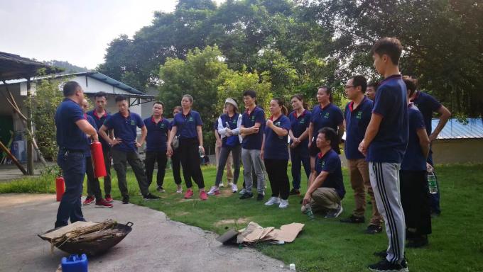 Gros PSAF gratuit Résistant à l'eau Résistant à l'eau pour les tissus cuir Protecteur de meubles Soins des meubles Spray résistant à l'eau 15