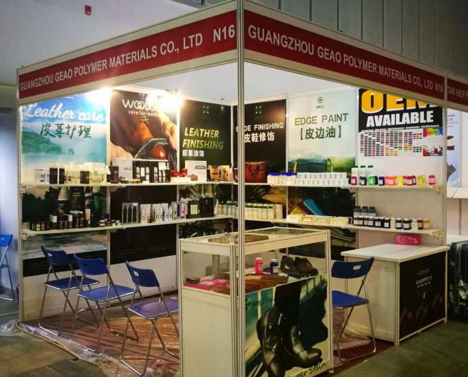 Gros PSAF gratuit Résistant à l'eau Résistant à l'eau pour les tissus cuir Protecteur de meubles Soins des meubles Spray résistant à l'eau 26